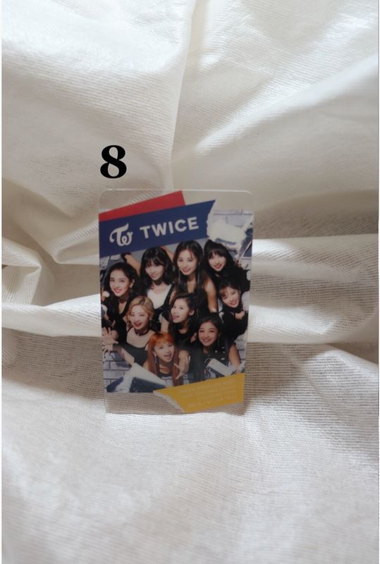 Cartes transparentes TWICE – La collection parfaite pour les ONCE !