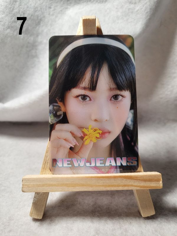 Photocards transparentes NEWJEANS – L’incontournable pour les Bunnies !