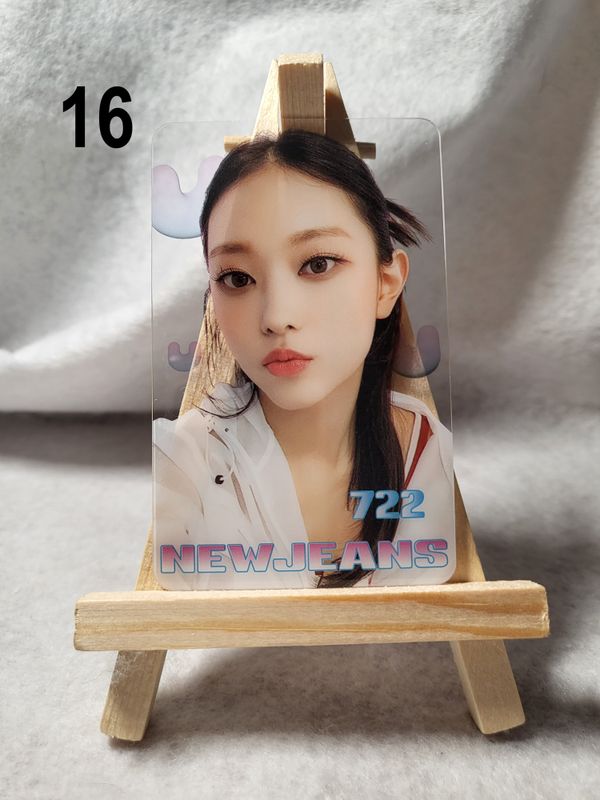 Photocards transparentes NEWJEANS – L’incontournable pour les Bunnies !