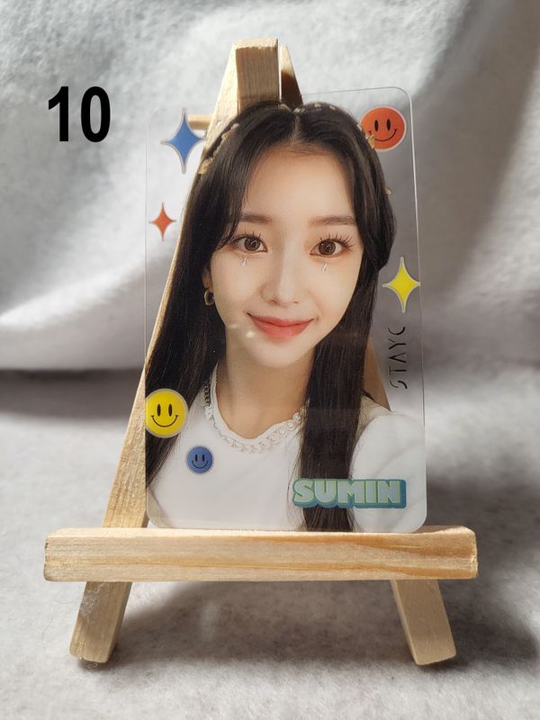 Photocards transparentes STAYC – Le must-have pour les SWITH !