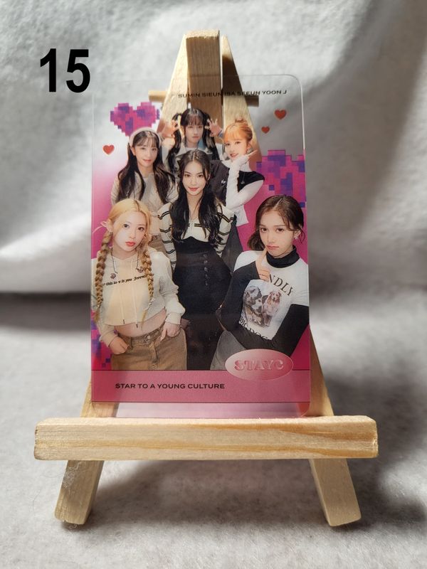 Photocards transparentes STAYC – Le must-have pour les SWITH !
