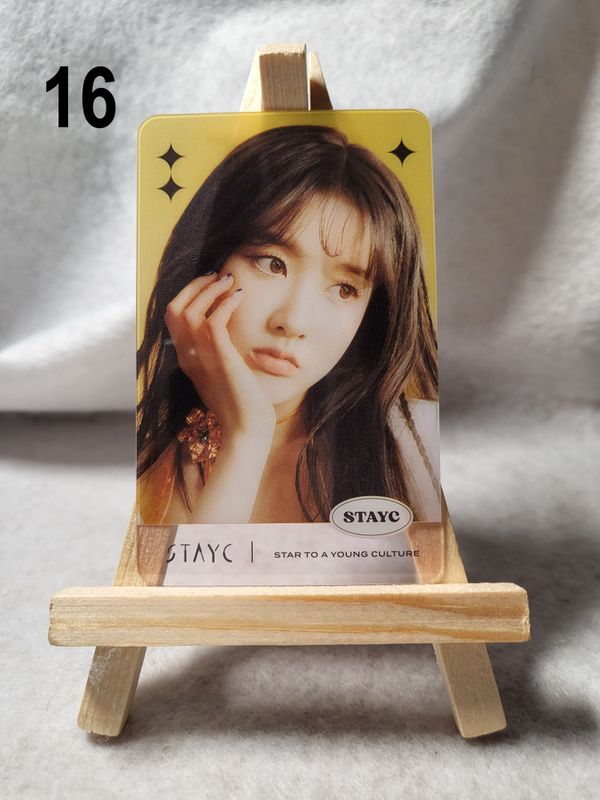 Photocards transparentes STAYC – Le must-have pour les SWITH !