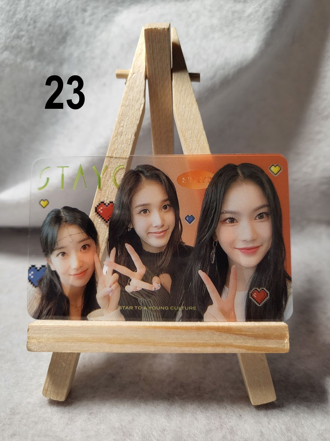 Photocards transparentes STAYC – Le must-have pour les SWITH !