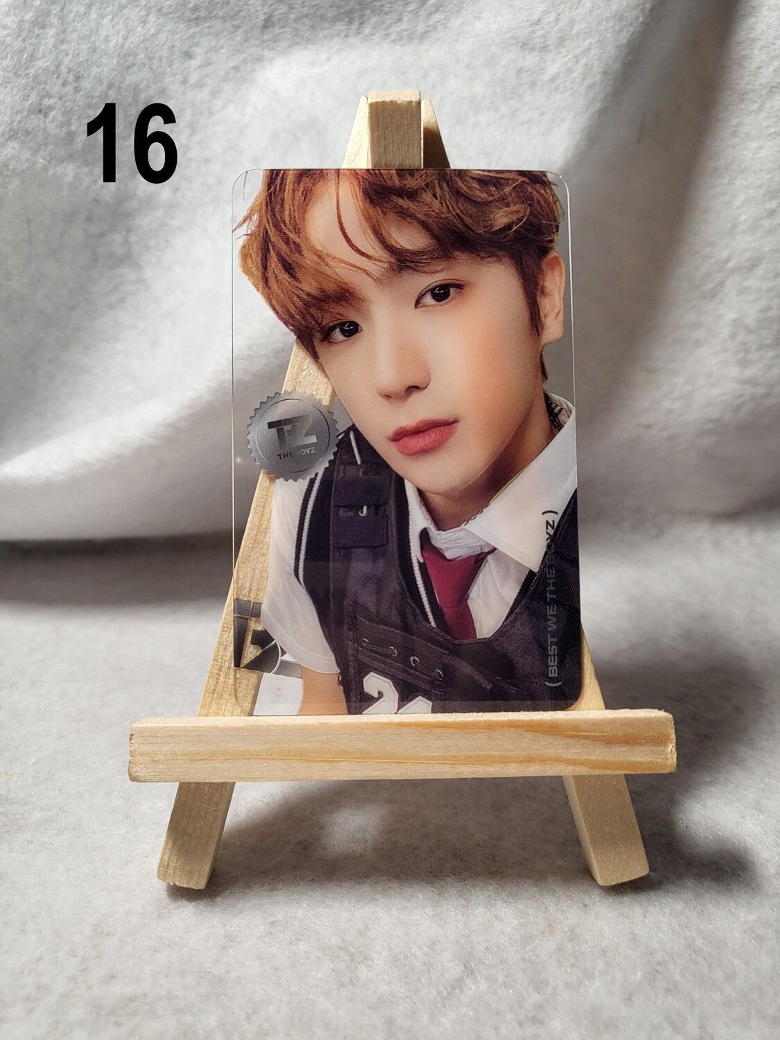 Photocards transparentes THE BOYZ – Collection unique pour les fans de K-Pop