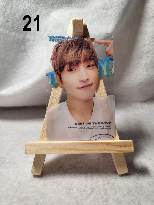 Photocards transparentes THE BOYZ – Collection unique pour les fans de K-Pop