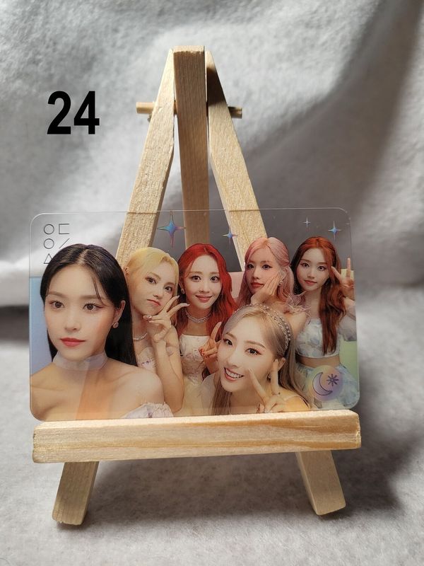 Photocards transparentes LOONA – Collection incontournable pour les ORBIT !