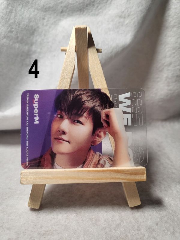 Photocards transparentes SuperM – L’indispensable pour les fans de K-Pop !
