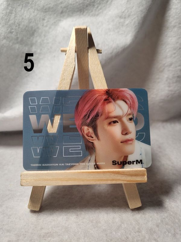 Photocards transparentes SuperM – L’indispensable pour les fans de K-Pop !
