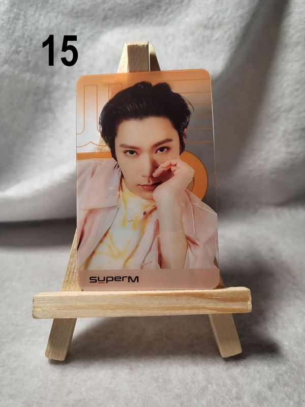 Photocards transparentes SuperM – L’indispensable pour les fans de K-Pop !