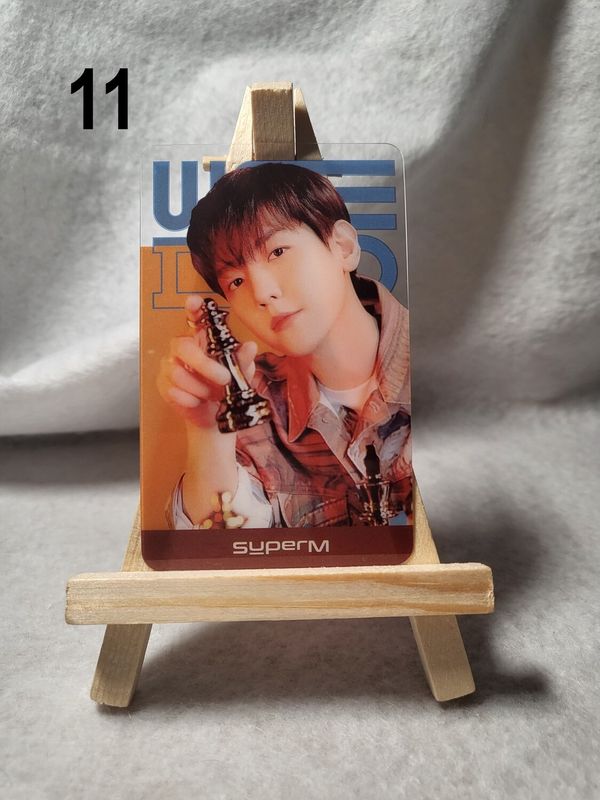 Photocards transparentes SuperM – L’indispensable pour les fans de K-Pop !