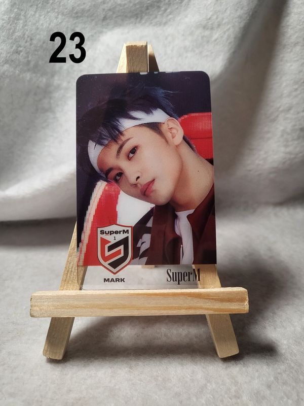 Photocards transparentes SuperM – L’indispensable pour les fans de K-Pop !