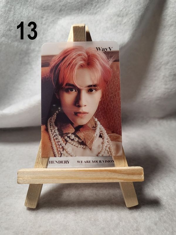 Photocards transparentes WayV – L’incontournable pour les WayZenNi !