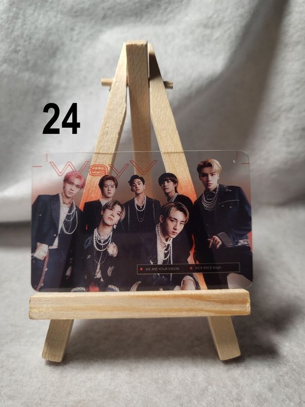 Photocards transparentes WayV – L’incontournable pour les WayZenNi !
