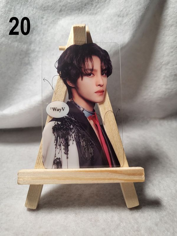 Photocards transparentes WayV – L’incontournable pour les WayZenNi !