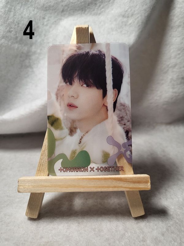 Photocards transparentes TXT (TOMORROW X TOGETHER) – L’essentiel pour les MOA !