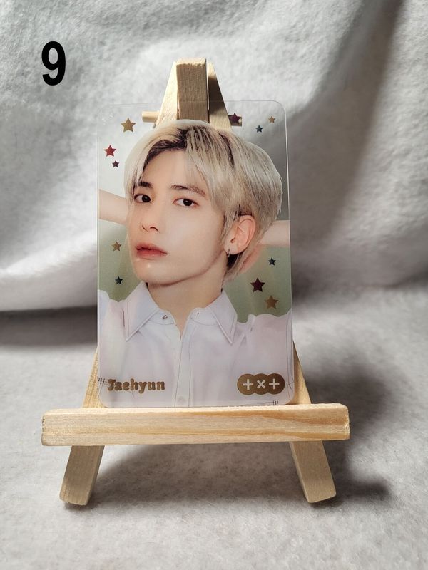 Photocards transparentes TXT (TOMORROW X TOGETHER) – L’essentiel pour les MOA !
