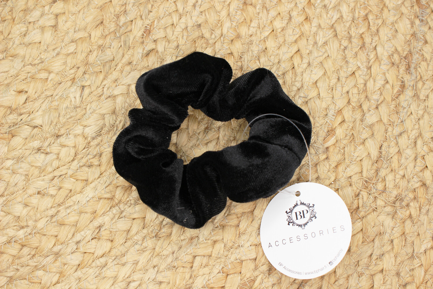 Samettinen scrunchie