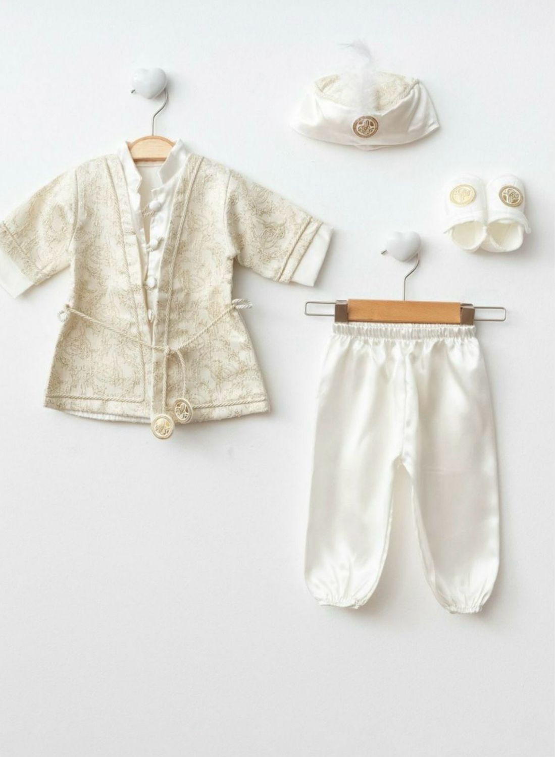 Creme/Goud Besnijdesnis Pak