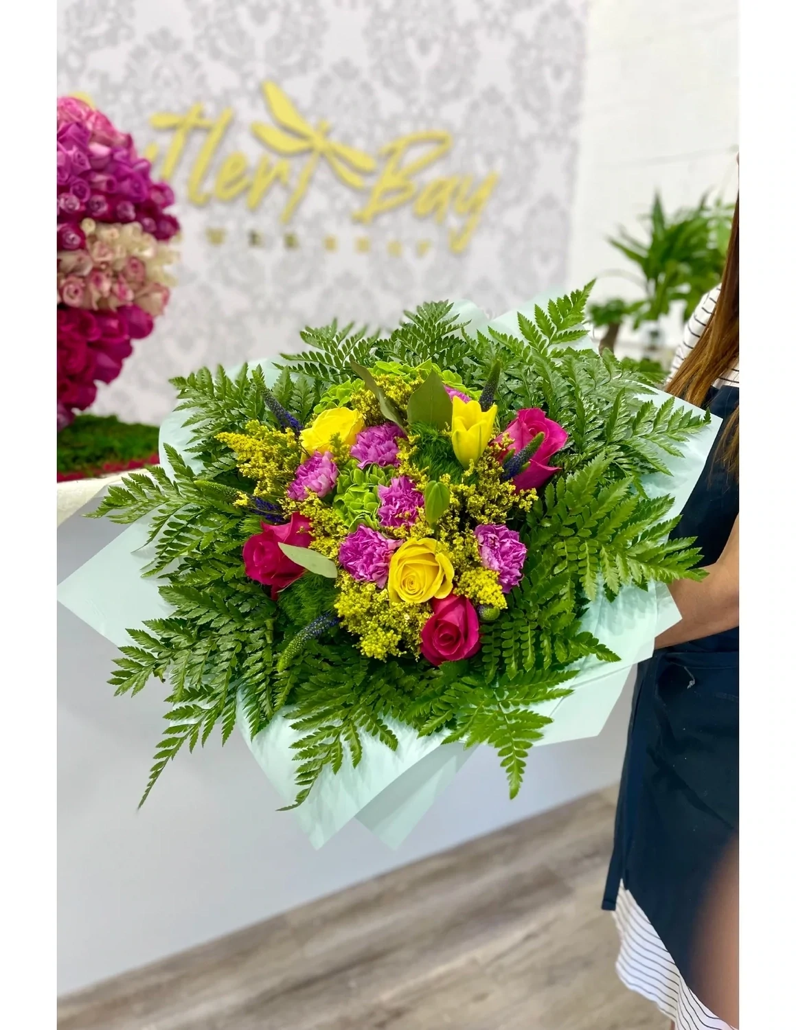 Fresh and vibrant Bouquet, Size: Deluxe