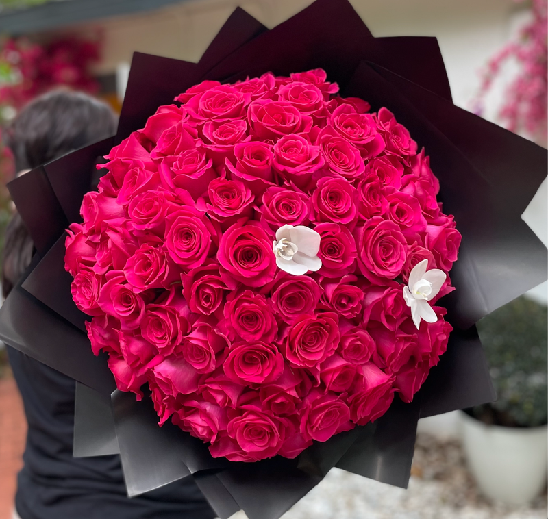 Ramo Buchon  Hot pink from