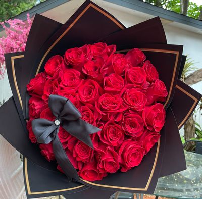 36 Red Roses Hand-Bouquet