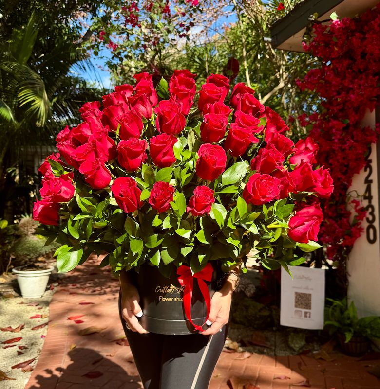 Box of 50+ Fresh Roses