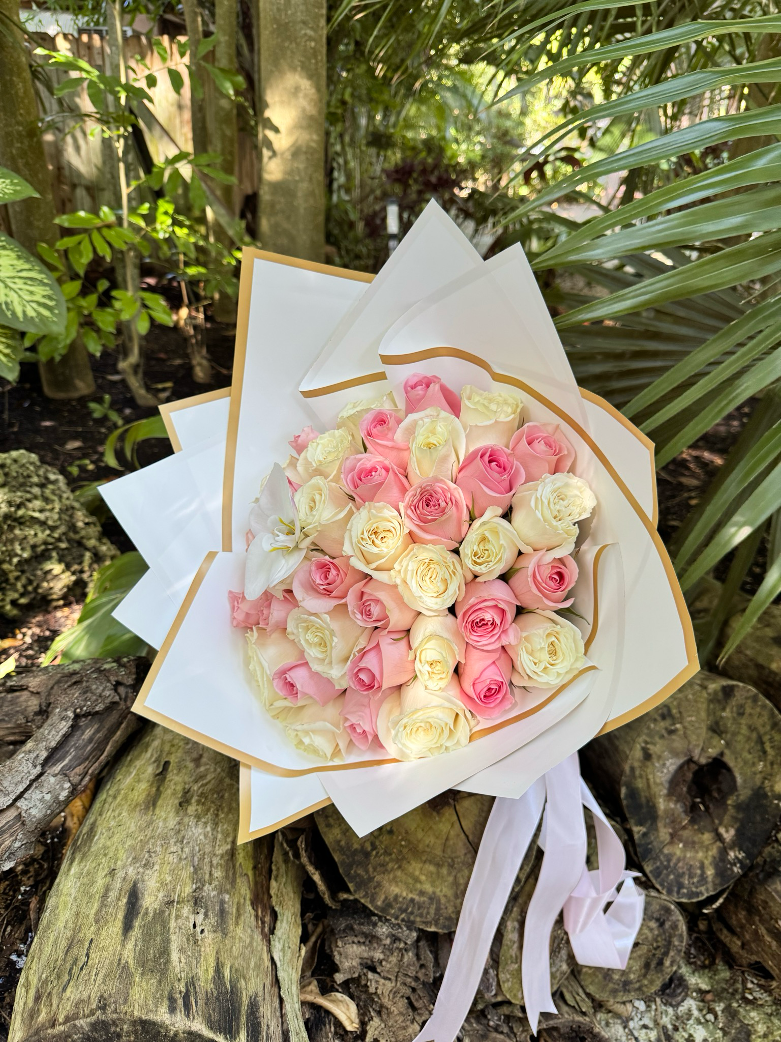 36 Roses Pink & White Hand-Bouquet