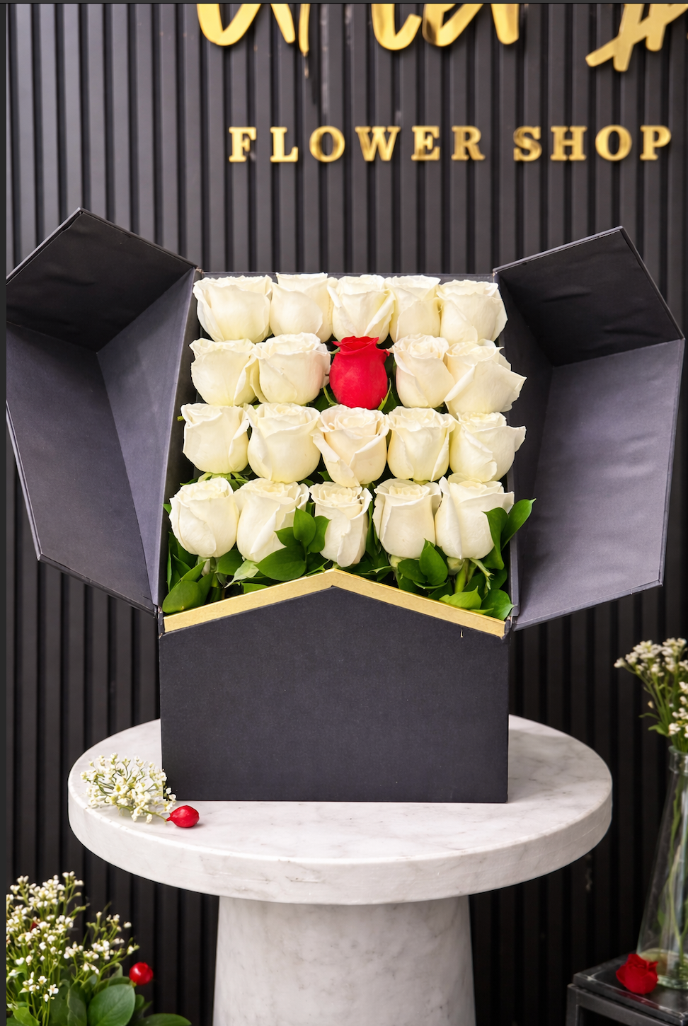 The Black Edition – 20 Red Roses