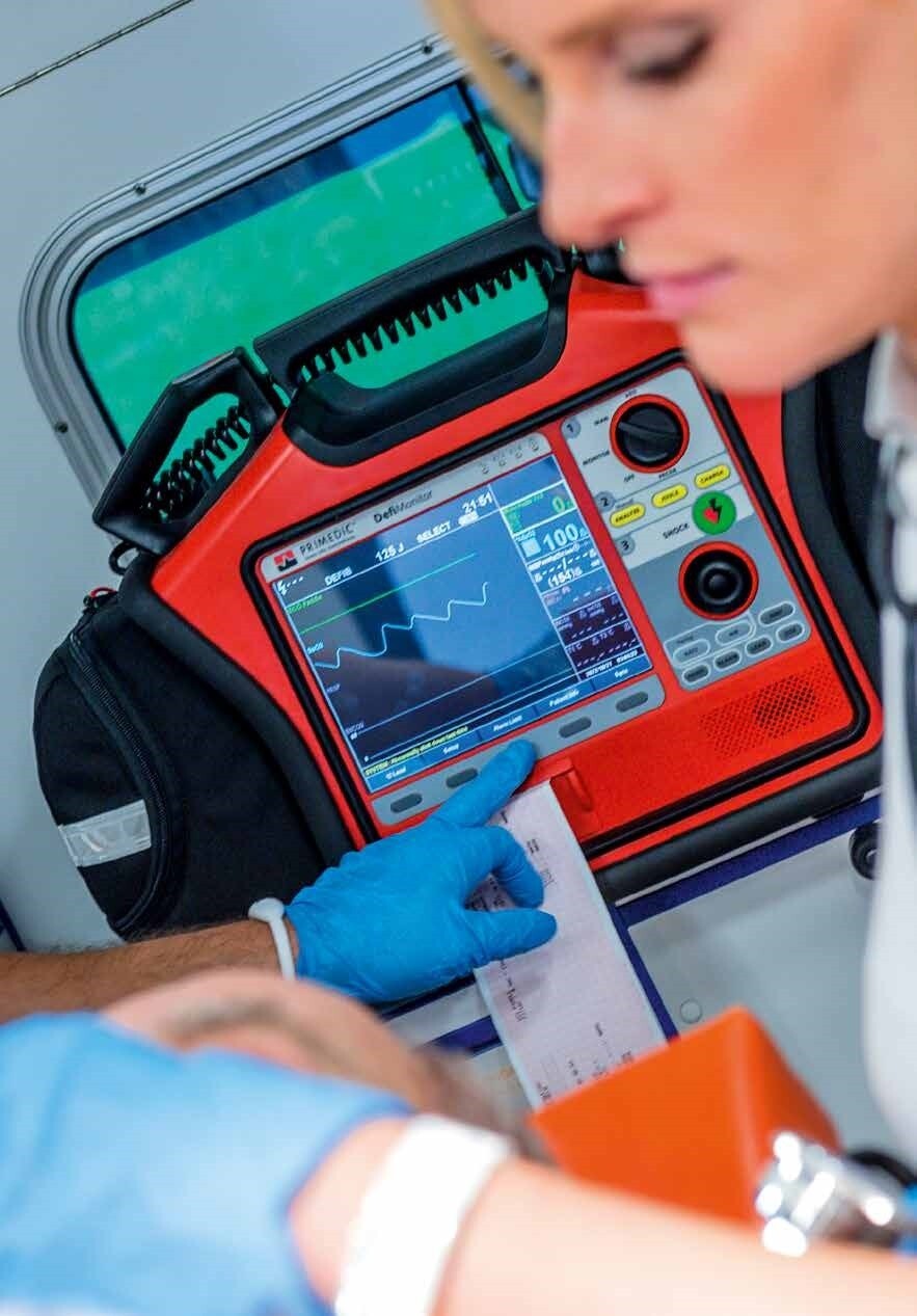 12-Channel Defibrillator Primedic DefiMonitor EVO-IV