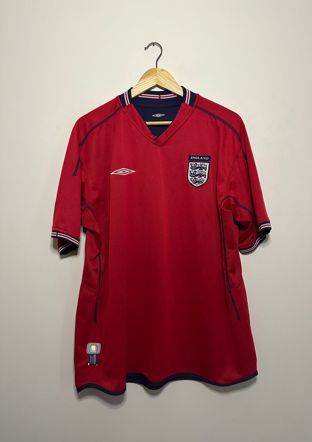 England home football shirt (XL)