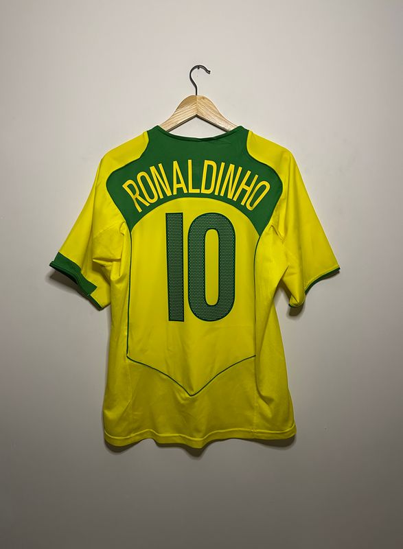 Ronaldinho Brazil 2004 home football shirt (M)