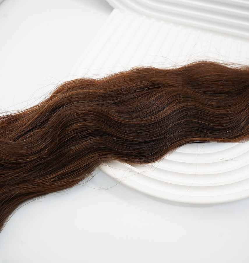 16. Naturgewellte Schnitthaartresse