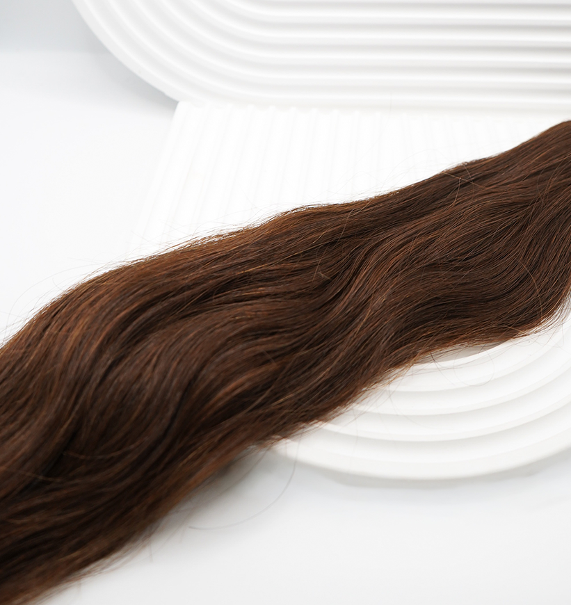 18. Naturgewellte Schnitthaartresse