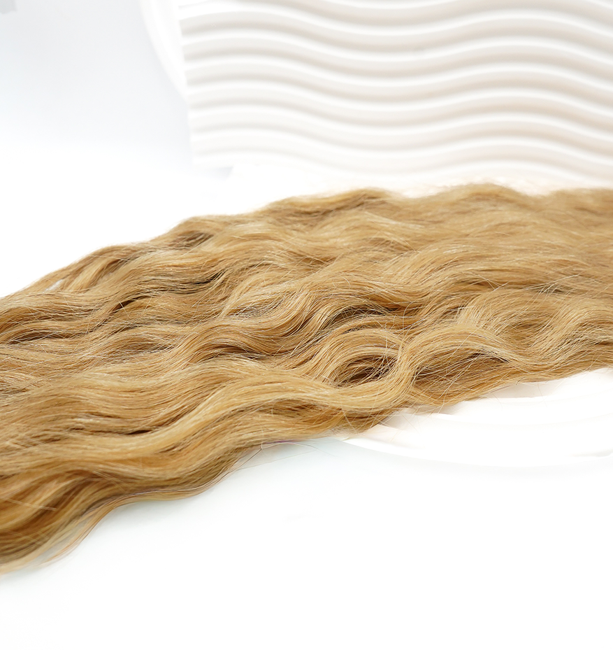 4. Naturgewellte Schnitthaartresse