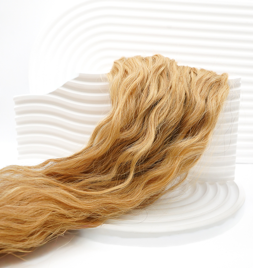 6. Naturgewellte Schnitthaartresse