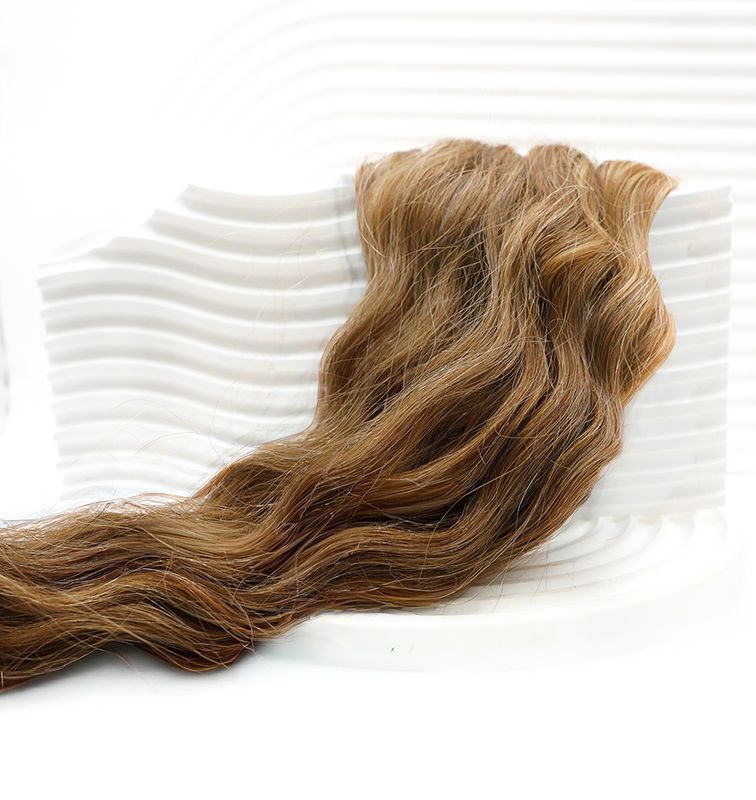 7. Naturgewellte Schnitthaartresse