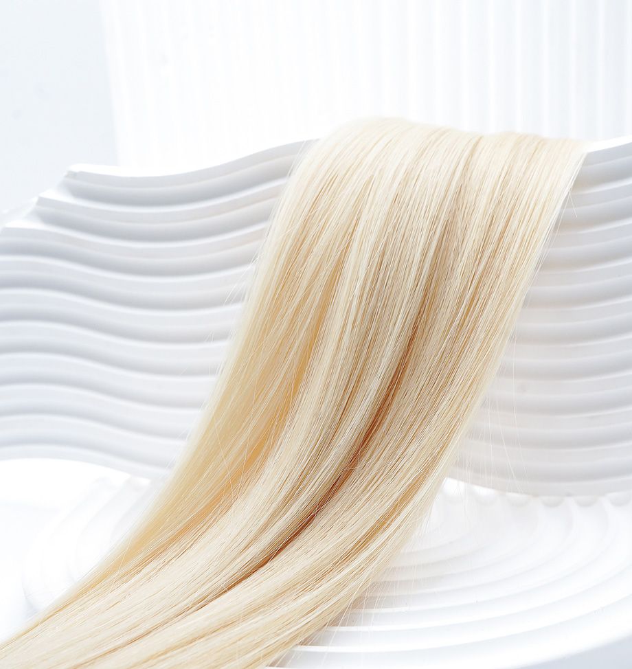 Kelly Light Dark Root Bonding