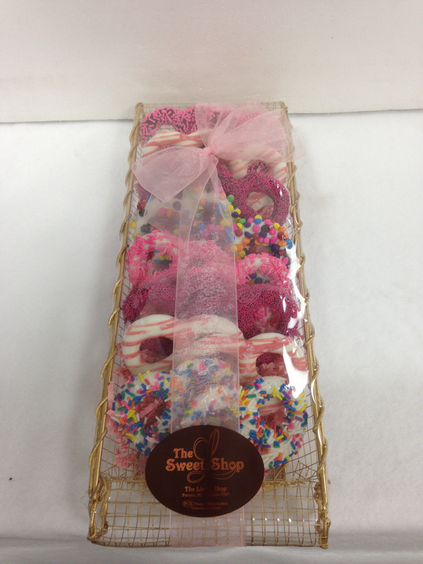 Gold Rectangular Pretzel Basket (pink)