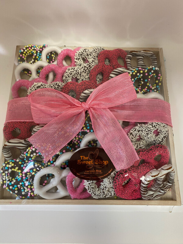 Wood Pink Pretzel Tray