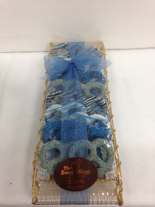 Gold Pretzel Basket (Blue)