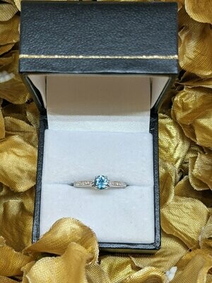 18ct White Gold Blue Zircon Solitaire Ring