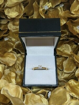 18ct Gold Diamond Solitaire Brilliant Cut Ring 0.30ct
