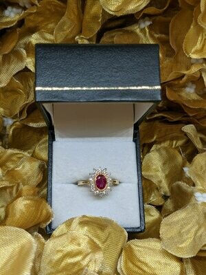 18ct Yellow Gold Platinum Ruby Diamond Oval Cluster Ring