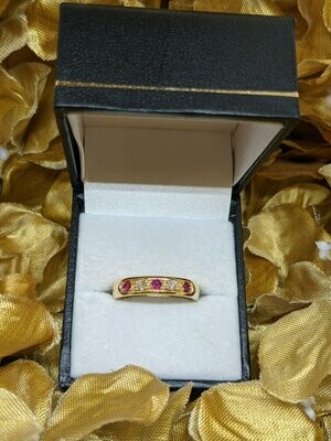 18ct Yellow Gold Ruby Diamond Band Ring