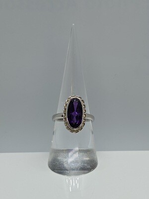 9ct White Gold Solitaire Amethyst Ring