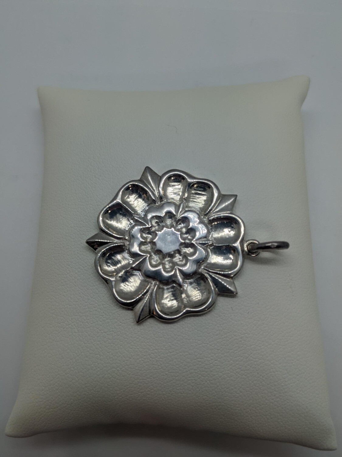 Yorkshire rose shop pendant