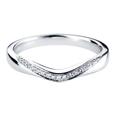 18ct White Gold Diamond Shaped Wedding Ring