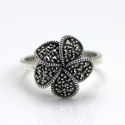 Vintage Design Sterling Silver Marcasite Flower Ring