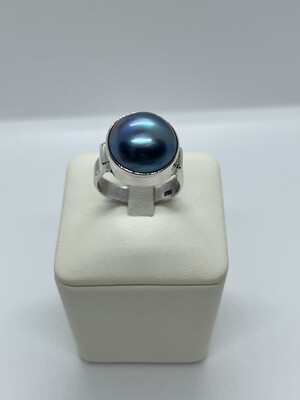 Sterling Silver Blue Mabe Pearl Ring