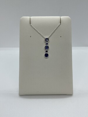 18ct White Gold Graduated Colour Blue Sapphire Necklace